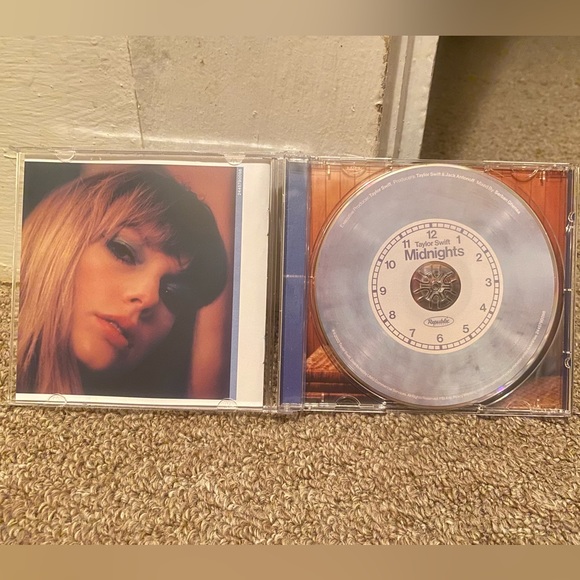 Midnights Taylor Swift Moonstone CD. Never used, Opened. - Picture 3 of 3